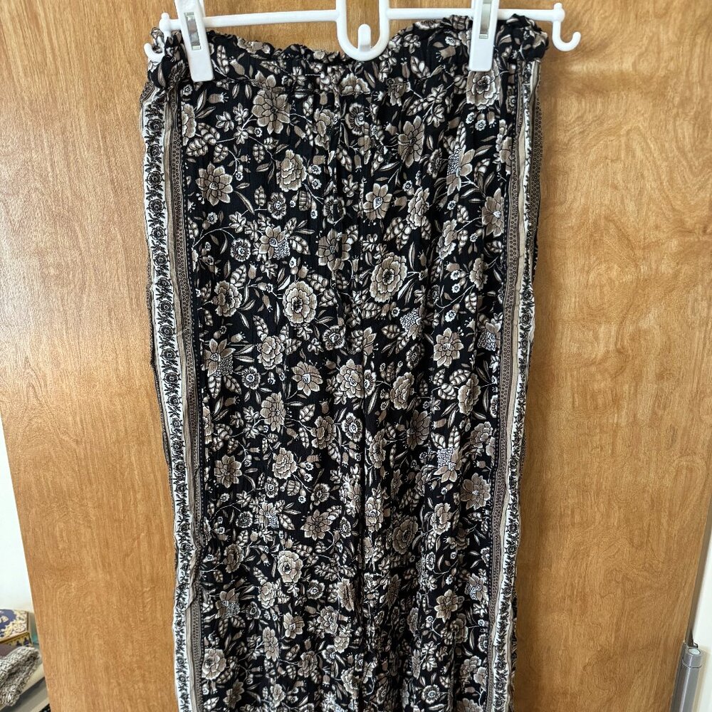 American Eagle Patterned Wide Leg Pull On Pant - image 1